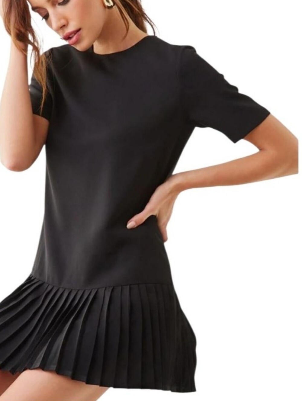 Forever 21 Black Pleated Hem Short Sleeve Dress